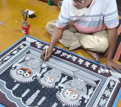 ଗୁରୁ ପଙ୍କଜ ବେହେରାଙ୍କ ଦ୍ୱାରା ନିର୍ମିତ ସୁନାବେଶ ପଟ୍ଟଚିତ୍ର ରାଷ୍ଟ୍ରପତି ଙ୍କୁ ଉପହାର ପ୍ରଦାନ