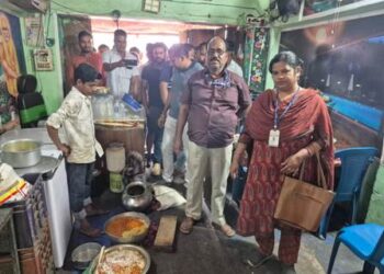 ସାକ୍ଷୀଗୋପାଳରେ ଖାଦ୍ଯ ନୀରିକ୍ଷକ ଚଢ଼ାଉ : ୨୬ ହଜାର ୫ ଶହ ଟଙ୍କା ଜୋରିମାନା ଆଦାୟ