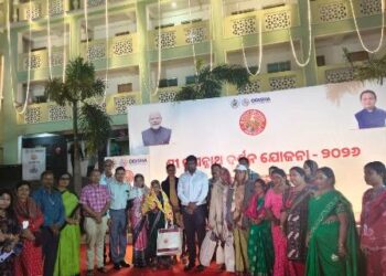 ଶ୍ରୀଜଗନ୍ନାଥ ଦର୍ଶନ ଯୋଜନା ର ତୀର୍ଥଯାତ୍ରୀ ପୁରୀ ରେ ପହଞ୍ଚିଲେ