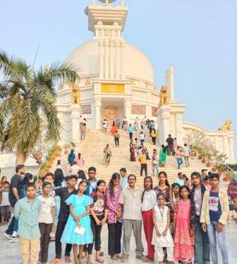 ଏକଲବ୍ୟ ଛାତ୍ରଛାତ୍ରୀ ଙ୍କ ଦ୍ୱାରା ଧାର୍ମିକ କାର୍ଯ୍ୟକ୍ରମ