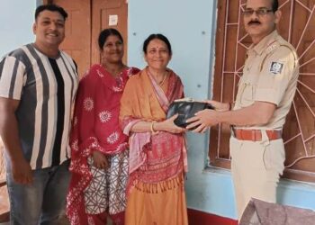 ହଜିଥିବା ବ୍ଯାଗ ଭକ୍ତଙ୍କୁ ଫେରାଇଲା ପୋଲିସ