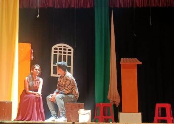 ସମୁଦ୍ରର ନୀଳ ଲହରୀରେ ହଜିଲା ପ୍ରେମର ସନ୍ଧାନ : ମଞ୍ଚସ୍ଥ ହେଲା ନାଟକ ‘ଇନ୍ଦ୍ରଜାଲ’