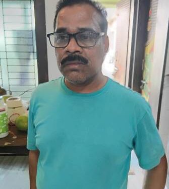 ଭିଜିଲାନ୍ସ ଜାଲରେ କଣ୍ଟାପଡ଼ା ତହସିଲଦାର,୭ଟି ଦାମୀ ପ୍ଲଟ,୨ଟି ୩ ମହଲା ବିଶିଷ୍ଟ କୋଠା, ନଗଦ ଟଙ୍କା ଜବତ