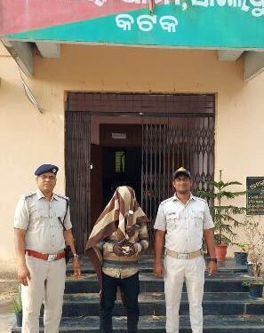 କଟକ ଜିଲ୍ଲା ଅବକାରୀ ବିଭାଗ ପକ୍ଷରୁ ଚଢ଼ାଉ : ଜବତ ହେଲା ୫୪ ଲକ୍ଷ ଟଙ୍କାର ହିରୋଇନ୍