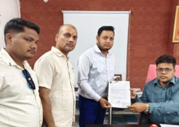 ପାରଳାଖେମୁଣ୍ଡି ସ୍ଥିତ ହୋଟେଲ ସାଇ ଇଣ୍ଟେରନେସନଲ ଉପରେ ଚଢ଼ଉ ୩ ଟି ସିଲିଣ୍ଡର ଜବତ