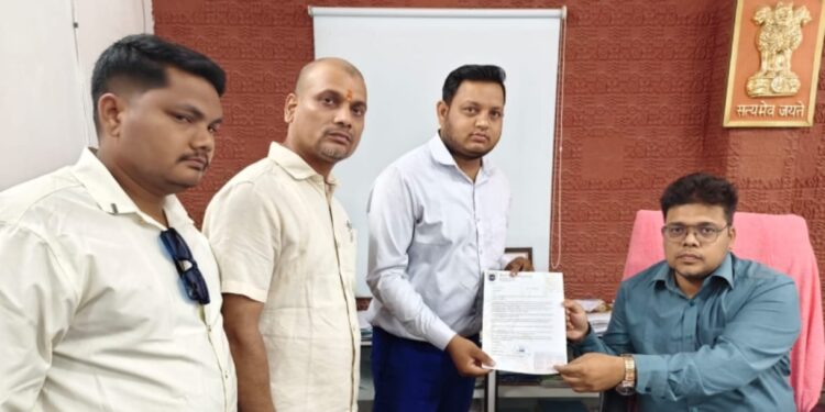 ପାରଳାଖେମୁଣ୍ଡି ସ୍ଥିତ ହୋଟେଲ ସାଇ ଇଣ୍ଟେରନେସନଲ ଉପରେ ଚଢ଼ଉ ୩ ଟି ସିଲିଣ୍ଡର ଜବତ