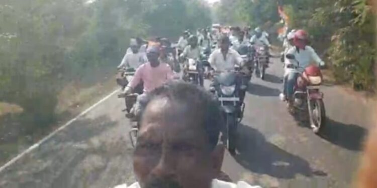 ମୋହନା ବିଧାୟକ ଦାଶରଥି ଗମାଙ୍ଗ ଙ୍କୁ ନିଲମ୍ବିତ ବିରୋଧରେ ହଜାର ହଜାର ସମର୍ଥକ ଙ୍କ ବାଇକ ଶୋଭାଯାତ୍ରା