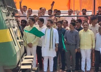 ମନ୍ଦାସାରୋଡ ରେଳ ଷ୍ଟେସନରେ ବ୍ରହ୍ମପୁର–ବିଶାଖାପାଟଣା–ବ୍ରହ୍ମପୁର ଏକ୍ସପ୍ରେସର ପରୀକ୍ଷା ମୂଳକ ରହଣି