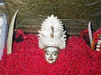 ପ୍ରଥମ ପାଳି ଚୈତ୍ର ମଙ୍ଗଳବାର ଯାତ୍ରା : ମନ୍ଦାର ମାଳିନୀ ବେଶରେ ଦର୍ଶନ ଦେଲେ ମା’ ପାଟଖଣ୍ଡା