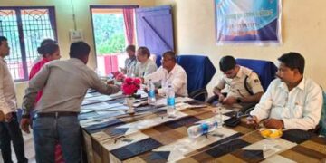 କାଲିମେଳା ବ୍ଲକ ଭୁବନପାଲ୍ଲୀ ଗ୍ରାମ ପଞ୍ଚାୟତ ଠାରେ ଜିଲ୍ଲାପାଳଙ୍କ ଯୁଗ୍ମ ଅଭିଯୋଗ ଶୁଣାଣି ଶିବିର