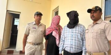 ସାଇବର ଠକେଇ ୨ ଗିରଫ ୧୩ ଚେକବୁକ ୧୩ ପାସବୁକ ଜବତ