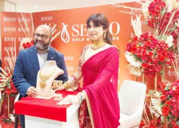 ଅକ୍ଷୟ ତୃତୀୟା ପୂର୍ବରୁ ଭୂମି ପେଡନେକରଙ୍କ ସହ ସେନକୋ ଗୋଲ୍ଡ ଆଣ୍ଡ ଡାଇମଣ୍ଡସ ପକ୍ଷରୁ ପ୍ରଥମ ରାଉରକେଲା ଷ୍ଟୋର ଶୁଭାରମ୍ଭ