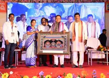 ସୁନ୍ଦରଗ୍ରାମ ହାଇସ୍କୁଲର ପ୍ଲାଟିନମ୍ ଜୁବୁଲି ଉତ୍ସବରେ ଯୋଗଦେଲେ ମୁଖ୍ୟମନ୍ତ୍ରୀ ମୋହନ ଚରଣ ମାଝୀ