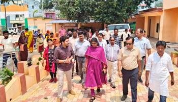 ଜାତୀୟ ସ୍ୱାସ୍ଥ୍ୟ ମିଶନ ନିର୍ଦ୍ଦେଶକ ଦିନିକିଆ ଜିଲ୍ଲା ଗସ୍ତ ବିଭିନ୍ନ ବିଭାଗକୁ ନେଇ ସମୀକ୍ଷା ବୈଠକ ଅନୁଷ୍ଠିତ