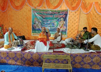 ଦୈନିକ ଭାଗବତ ପାଠ କଲେ ଆତ୍ମିକ ଶାନ୍ତି ମିଳିଥାଏ