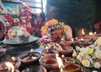 ଶନିଶ୍ଚର ମନ୍ଦିରର ୧୪ତମ ବାର୍ଷିକ ଉତ୍ସବ : ଶତାଧିକ ଶ୍ରଦ୍ଧାଳୁ ଙ୍କ ସମାଗମ