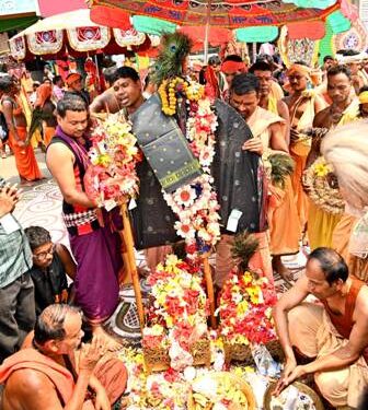 ଆସ୍ଥା ଓ ବିଶ୍ୱାସର ସହ ଆରମ୍ଭ ହେଲା ବାଲିଗୁଡା ର ବହୁ ପ୍ରସିଦ୍ଧ ୧୩ ଦିନିଆ ଦଣ୍ଡଯାତ୍ରା