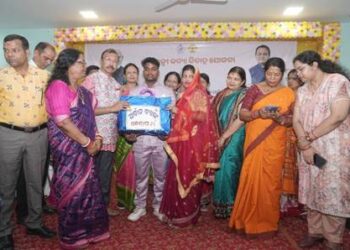 ମୁଖ୍ୟମନ୍ତ୍ରୀ କନ୍ୟା ବିବାହ ଯୋଜନାରେ କେନ୍ଦ୍ରାପଡ଼ାରେ ୩୩ ଜଣ କନ୍ୟାଙ୍କ ସାମୂହିକ ବିବାହ ସମ୍ପର୍ଣ୍ଣ