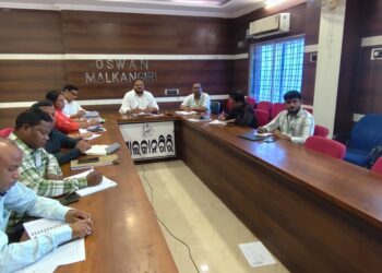 ଜନଗଣନା-୨୦୨୭ ଓ ସ୍ୱତନ୍ତ୍ର ସଘନ ସଂଶୋଧନ କାର୍ଯ୍ୟକ୍ରମ ପାଇଁ ଜିଲ୍ଲାପାଳଙ୍କ ସମୀକ୍ଷା ବୈଠକ