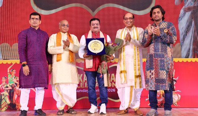 ନୟାଗଡ଼ର ପୁଅ ରବୀନ୍ଦ୍ର ରାଉତଙ୍କୁ ଇନ୍ଦୋରରେ “ଓଡ଼ିଆ ଗୌରବ ସମ୍ମାନ ୨୦୨୬”