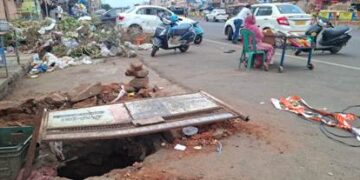 ସ୍ବଚ୍ଛ ପୁରୀ ଗର୍ବ ଆମରି ବଳଗଣ୍ଡି ଛକରେ ଅଳିଆ ପାହଡ