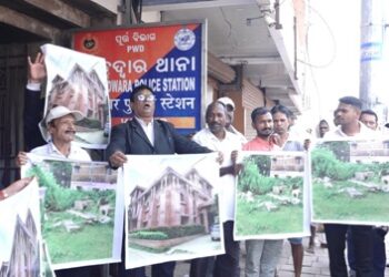 ନେତାଙ୍କ ଗୃହ ନିର୍ମାଣରେ ପରିକ୍ରମା ପଥର ବ୍ୟବହାର ସିଂହଦ୍ଵାର ଥାନାରେ ଜଗନ୍ନାଥ ସେନା ପକ୍ଷରୁ ଏତଲା