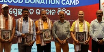 ସୃଷ୍ଟି ଏକାଡେମି ଅଫ୍‌ ମ୍ୟାନେଜ୍‌ମେଣ୍ଟ ଆଣ୍ଡ୍‌ ଟେକ୍ନୋଲୋଜିରେ ରକ୍ତଦାନ ଶିବିର ପ୍ରତି ବ୍ୟକ୍ତି ରକ୍ତ ଦେବା ନିହାତି ଆବଶ୍ୟକ