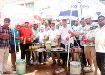 Twin City Electricity Traders Association Conducts Grand Free (sarbat) Summer Relief Distribution Drive