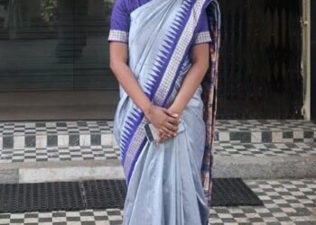 ପାରଳାଖେମୁଣ୍ଡି ର ବନ୍ଦନା ନାୟକ ପ୍ରଥମ ଚେଷ୍ଟାରେ ଓଡିଶା ସିଭିଲ ‌ ସର୍ଭିସରେ କୃତକାର୍ଯ୍ୟ ହେଲେ
