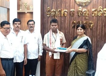 ଜିଲ୍ଲାପାଳଙ୍କ ଦ୍ୱାରା ସମ୍ବର୍ଦ୍ଧିତ ଜିଲ୍ଲା ଟପ୍ପର