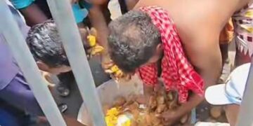 ଦୋକାନୀକୁ ଉଠାଇ ନେଲା ପୋଲିସ ଭକ୍ତ ବୋହିନେଲା ଖଜା