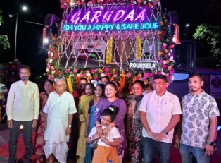 ଗରୁଡ ଟ୍ରାଭେଲ୍ସ ପକ୍ଷରୁ ପ୍ରିମିୟମ ସ୍ଲିପର ବସ୍ ସର୍ଭିସ “ଗରୁଡ ଏକ୍ସପ୍ରେସ” ର ଶୁଭାରମ୍ଭ