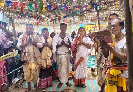 ହରିବୋଲ ହୁଳହୁଳିରେ ବିଛୁବାହାଲି: ପୂର୍ଣାହୁତି ପରେ ପ୍ରସାଦ ସେବନ