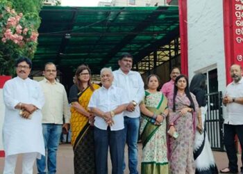 କବିସୂର୍ଯ୍ୟନଗର ଥାନାରେ ହାଜତ ମୃତୁ୍ୟ ଘଟଣା ରାଜ୍ୟ ମାନବାଧିକାର କମିଶନଙ୍କୁ ଭେଟିଲା ବିଜେଡି ପ୍ରତିନିଧିମଣ୍ଡଳୀ