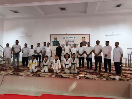 ବ୍ଲକ ସ୍ତରୀୟ ଅନ୍ତର୍ଜାତୀୟ ଯୋଗ ଦିବସ ପାଳିତ