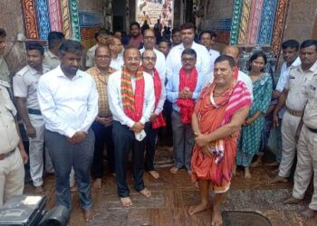 ପୁରୀ ରେ ବରିଷ୍ଠ ନିର୍ବାଚନ ଡେପୁଟି କମିଶନର : କ୍ଷେତ୍ର ପରିଦର୍ଶନ ସହ ଏସଆଇଆର କାର୍ଯ୍ୟ ର କଲେ ସମୀକ୍ଷା