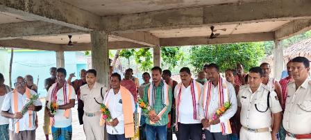 ନନ୍ଦଳା ଗ୍ରାମର ବିଶ୍ୱରଞ୍ଜନ ନାୟକ ଙ୍କ ଉପରୁ ବାସନ୍ଦ ଉଠାଇଲେ ଗ୍ରାମବାସୀ – ସଫଳ ସାମାଜିକ ପୁନର୍ବାସ