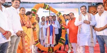 ଦିଘାରୁ ହଟିଲା ‘ଧାମ’ ଶବ୍ଦ : ମୁଖ୍ୟମନ୍ତ୍ରୀଙ୍କୁ ଭବ୍ୟ ଗଣସମ୍ବର୍ଦ୍ଧନା