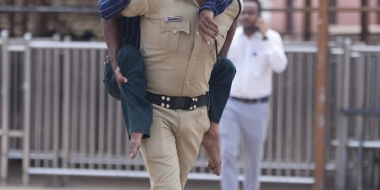 ପୋଲିସ ପକ୍ଷରୁ ବୃଦ୍ଧ ବୃଦ୍ଧା ଓ ଭିନ୍ନକ୍ଷମ ମାନଙ୍କୁ ଦର୍ଶନ