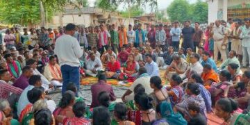 ଘୁଷୁରାମୁଣ୍ଡା ଅଙ୍ଗନବାଡି ବିବାଦର ଅନ୍ତ : ମାତୃମଣ୍ଡଳୀଙ୍କୁ ରୋଷେଇ ଦାୟିତ୍ୱ, ଖୋଲିଲା ତାଲା