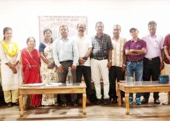 ଓଡ଼ିଶା ସଚିବାଳୟ ଲେଖକ ପରିଷଦର ଜୁଲାଇ  ମାସର  ସାରସ୍ୱତ ଆସର ଅବସରରେ ବର୍ଷା ପାଇଁ କବିତା