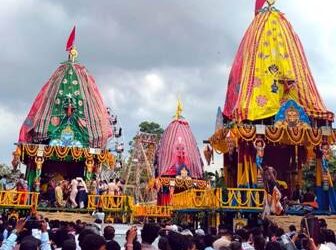 ଦକ୍ଷିଣ ଓଡ଼ିଶାର ସୁପ୍ରସିଦ୍ଧ ପାରଳା ବାହୁଡା଼ଯାତ୍ରାରେ ଲକ୍ଷାଧିକ ଭକ୍ତଙ୍କ ସାମଗମ