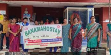 ପ୍ରଜାମଣ୍ଡଳ ମହିଳା ମହାବିଦ୍ୟାଳୟ ରେ ବନ ମହୋତ୍ସବ