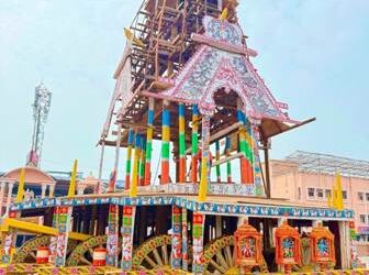 ୪ ଦିନ ପରେ ବିଶ୍ବପ୍ରସିଦ୍ଧ ରଥଯାତ୍ରା : ତିନିରଥରେ କଳସ ଓ ଓଲଟଶୁଆ ସ୍ଥାପନ – ରଥ ନିର୍ମାଣ ଏବେ ଶେଷ ପର୍ଯ୍ଯାୟରେ