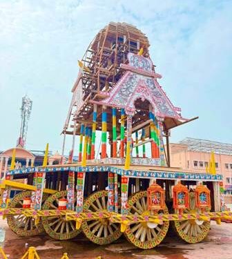 ୪ ଦିନ ପରେ ବିଶ୍ବପ୍ରସିଦ୍ଧ ରଥଯାତ୍ରା : ତିନିରଥରେ କଳସ ଓ ଓଲଟଶୁଆ ସ୍ଥାପନ – ରଥ ନିର୍ମାଣ ଏବେ ଶେଷ ପର୍ଯ୍ଯାୟରେ