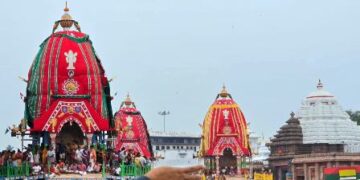 ଅଳ୍ପ ଗଡି ତିନିରଥ ରହିଲା : ମରଚିକୋଟ ତାଳଧ୍ବଜ, ଶ୍ରୀମନ୍ଦିର କାର୍ଯ୍ଯାଳୟରେ ଦର୍ପଦଳନ ସିଂହଦ୍ୱାର ଠାରେ ନନ୍ଦିଘୋଷ ଅଟକିଛି