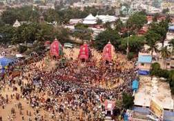 ସିଂହଦ୍ଵାରରେ ଲାଗିଲା ତିନିରଥ ଆଜି ସୁନାବେଶ
