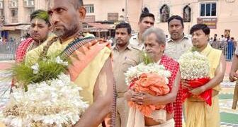 ଖଳି ଲାଗି ପାଇଁ ଶୁଦ୍ଧ ସୁଆର ଶ୍ରୀମନ୍ଦିର ପ୍ରବେଶ