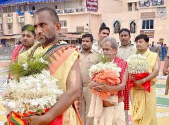 ଖଳି ଲାଗି ପାଇଁ ଶୁଦ୍ଧ ସୁଆର ଶ୍ରୀମନ୍ଦିର ପ୍ରବେଶ