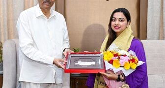 ଇଣ୍ଡିଆନ ଆଇଡଲ ବିଜେତା ଜ୍ୟୋତିର୍ମୟୀଙ୍କୁ ସମ୍ବର୍ଦ୍ଧିତ କଲେ ରାଜ୍ୟପାଳ
